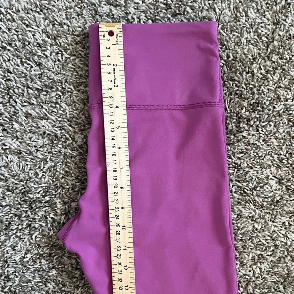 Like New! Athleta High-Waisted Leggings Purple in Size S